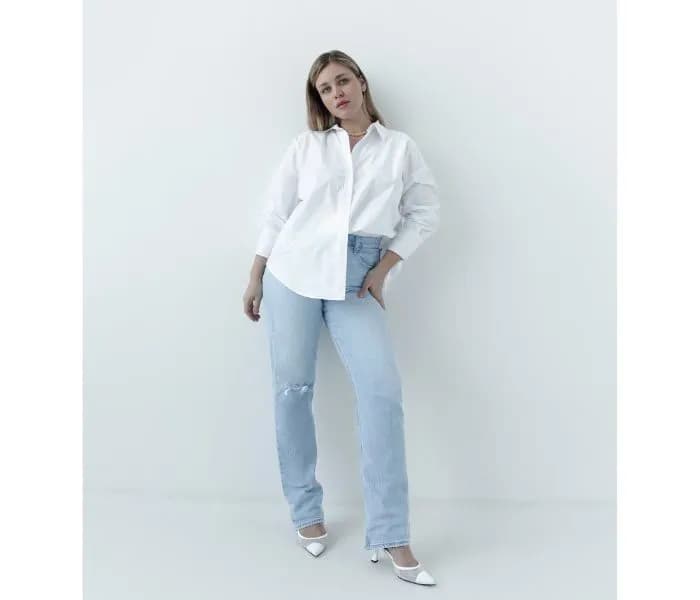 Biała koszula i spodnie: stylizacje na każdą okazję | Poradnik